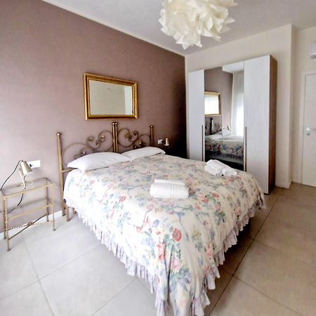 Olivella21 Luxury Apartment Montesanto Napels Buitenkant foto
